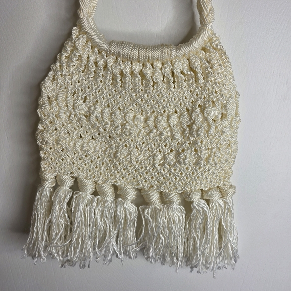 Vintage Style Boho Macrame Fringe Shoulder Bag Off-White Tassel Detail - Picture 2 of 4